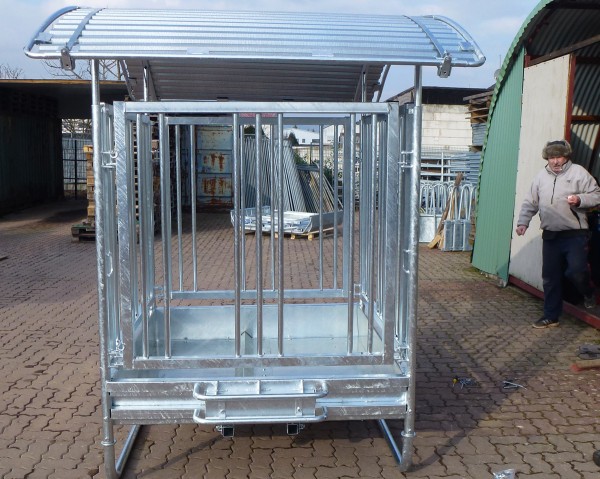 Mobile Heuraufe, Futterraufe mit Dach, 1,5m x 1,5m