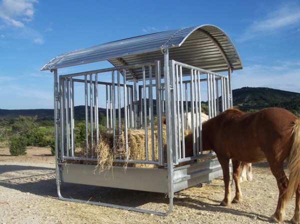 Heuraufe, Futterraufe mit Dach, 2m x 2m, fahrbar