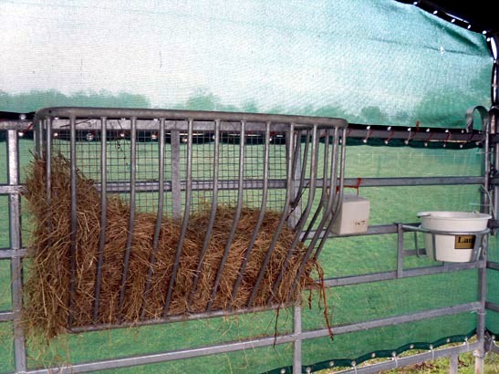 Heukorb Heuraufe zum Einhängen an Panel
